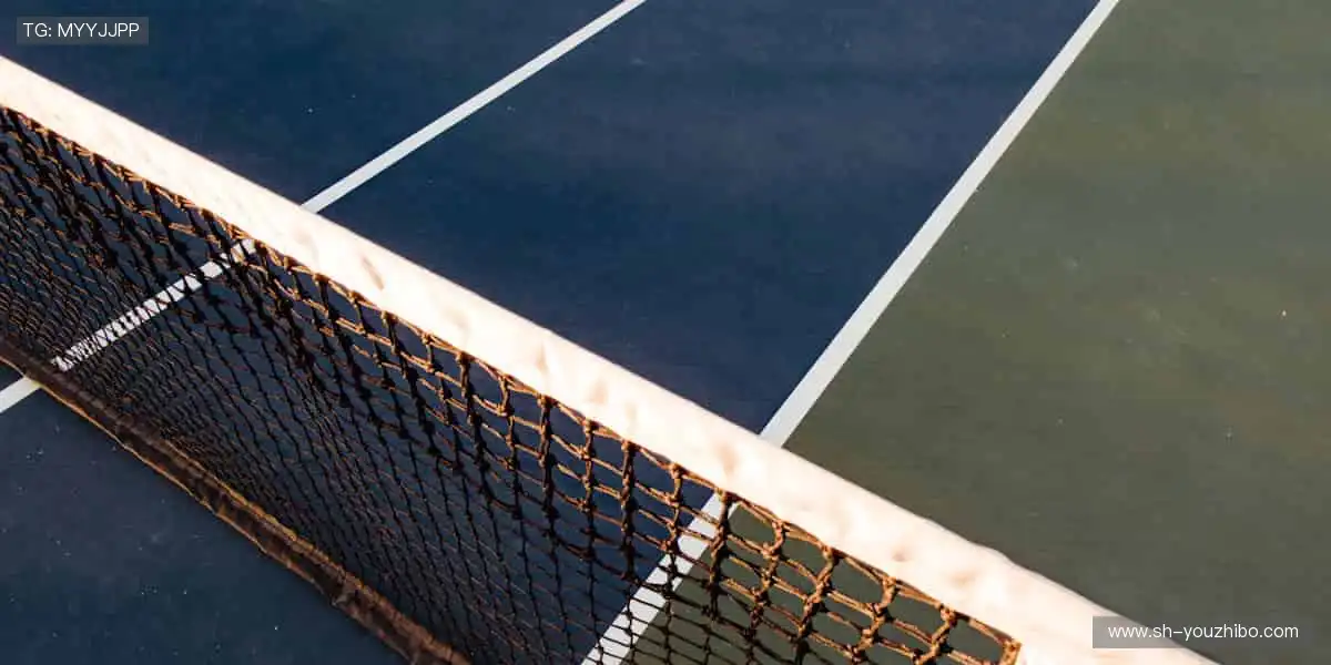 周边好物,粉丝专属!👕🎁 从球衣到纪念章,把热爱穿在身上!